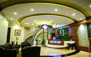 Lobi 5 Hotel Suraj Palace