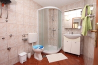 In-room Bathroom Apartments Olga