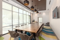 Functional Hall SpringHill Suites by Marriott Bradenton Downtown/Riverfront