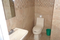 Phòng tắm bên trong Hotel Aquario CDMX - Central del Norte