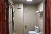 Toilet Kamar Puqian Business Hotel