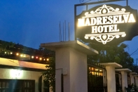 ภายนอกอาคาร Hotel Madreselva