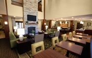 Restaurant 6 Staybridge Suites Auburn Hills, an IHG Hotel