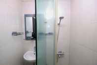 In-room Bathroom Best and Homey 2BR Taman Sari Semanggi Apartment