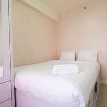 Kamar Tidur 4 Comfort 2BR with Pool View Green Pramuka City Apartment