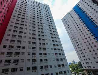 Luar Bangunan 2 Comfort 2BR with Pool View Green Pramuka City Apartment