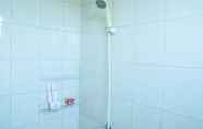 In-room Bathroom 7 2BR Apartment Bintaro Park View near Bintaro Plaza