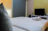 Kamar Tidur 6 Pool View Studio Room Apartment The Nest Puri