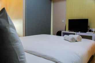 Kamar Tidur 4 Pool View Studio Room Apartment The Nest Puri