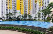 Swimming Pool 5 Modern and Cozy 2BR @Springlake Bekasi Apartment