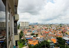 Others 4 1BR Apartment with Sofa Bed at The H Residence