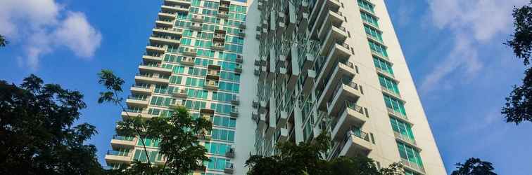 Exterior Tree Park Studio Apartment near ICE BSD