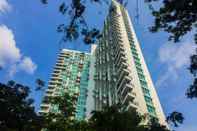 Exterior Tree Park Studio Apartment near ICE BSD