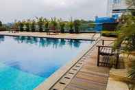 Swimming Pool Tree Park Studio Apartment near ICE BSD