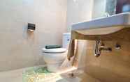 In-room Bathroom 2 Minimalist Studio Menteng Park Apartment