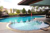 Swimming Pool Spacious Studio Room at Grand Setiabudi Apartment