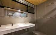 ห้องน้ำภายในห้อง 6 Araucaria Residence