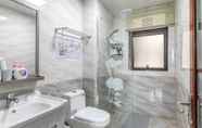 Toilet Kamar 7 Locals Boutique Apartment WanzaiCEC No.6