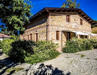 Bên ngoài 2 Agriturismo Aurea