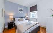 Bedroom 2 Executive Apartments in Central London with WiFi