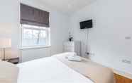 Bedroom 4 Executive Apartments in Central London with WiFi