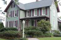 Exterior Mathis House, A Victorian Bed & Breakfast and Tea Room at 600 Main