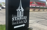 Exterior 6 Cedar Stables Inn and Suites