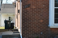 Exterior Stunning Royal Oak Townhouse