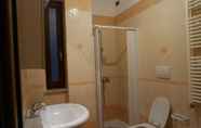 In-room Bathroom 3 Residence Rosa Virginia 16