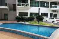 Swimming Pool Parc Regency Serviced Apartment