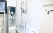 In-room Bathroom 2 Double Room In London Shared Penthouse