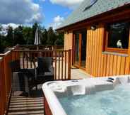 Entertainment Facility 7 Lord Galloway 31 With Hot Tub, Newton Stewart