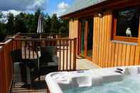 Entertainment Facility Lord Galloway 31 With Hot Tub, Newton Stewart