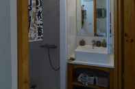 In-room Bathroom Studio Gant Ar Gwenn Haut en Couleurs