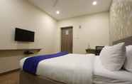 Bedroom 6 Ocean Suites Hotel