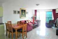 Ruang Umum Sea View 1 bed Apartment