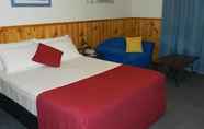 Kamar Tidur 7 Twin Towns Motel