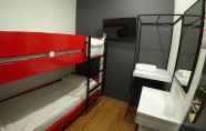 Kamar Tidur 3 The Red Hotel