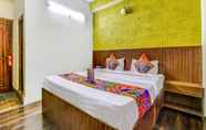Bedroom 2 FabExpress Oak Ridge Retreat Vishal Gaon