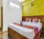 Bedroom 2 FabExpress Oak Ridge Retreat Vishal Gaon