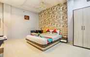 Kamar Tidur 6 FabHotel Golden Village