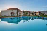 Swimming Pool The Fern Sattva Resort - Polo Forest