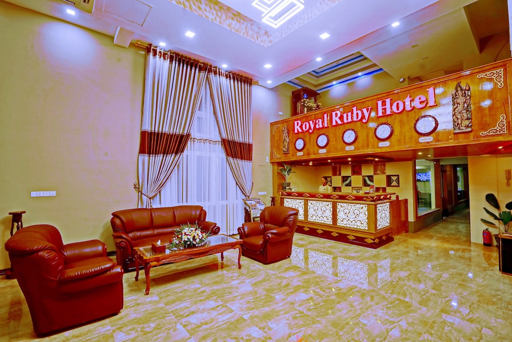 Sảnh chờ Royal Ruby Hotel