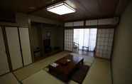 Bedroom 7 Arakikanko Hotel