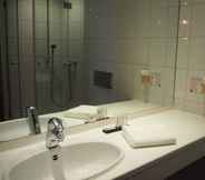 In-room Bathroom 4 Hotel Meyerink