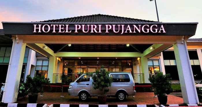 Bên ngoài Hotel Puri Pujangga