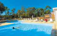Swimming Pool 2 Domaine Résidentiel de Plein Air Odalys Monplaisir