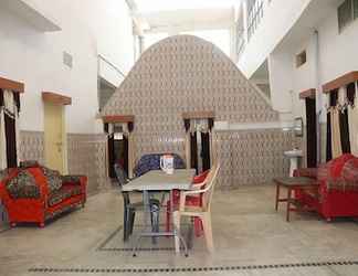 Lobi 2 Hotel Royal Residency