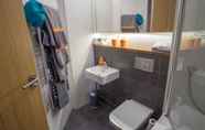 In-room Bathroom 4 Beautiful 1 Bed Central London Apartment