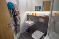 In-room Bathroom Beautiful 1 Bed Central London Apartment